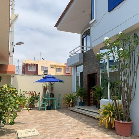 Reef Hostel 만타 외부 사진