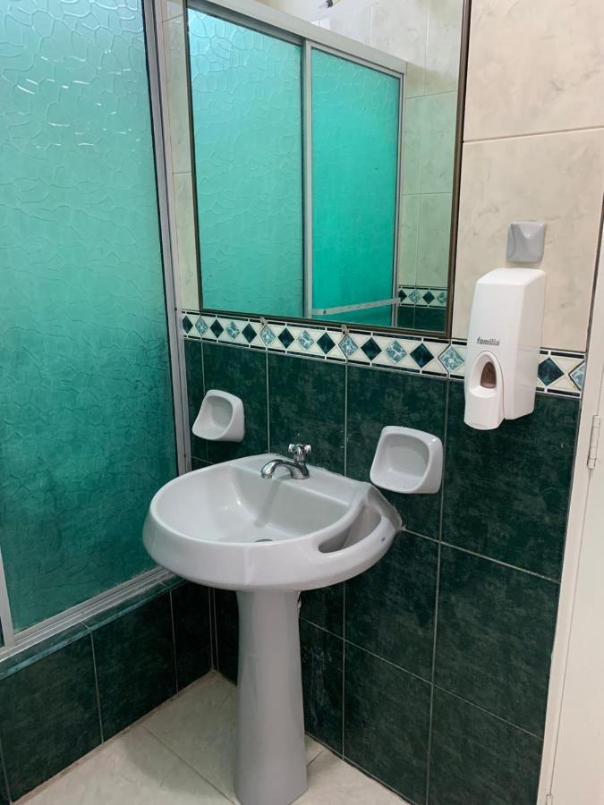 Reef Hostel 만타 외부 사진