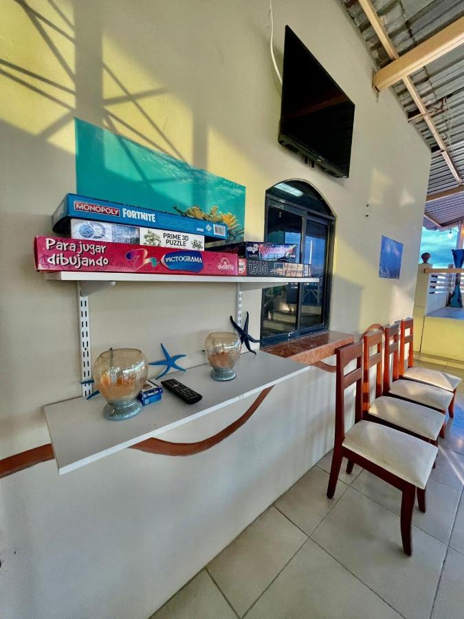 Reef Hostel 만타 외부 사진