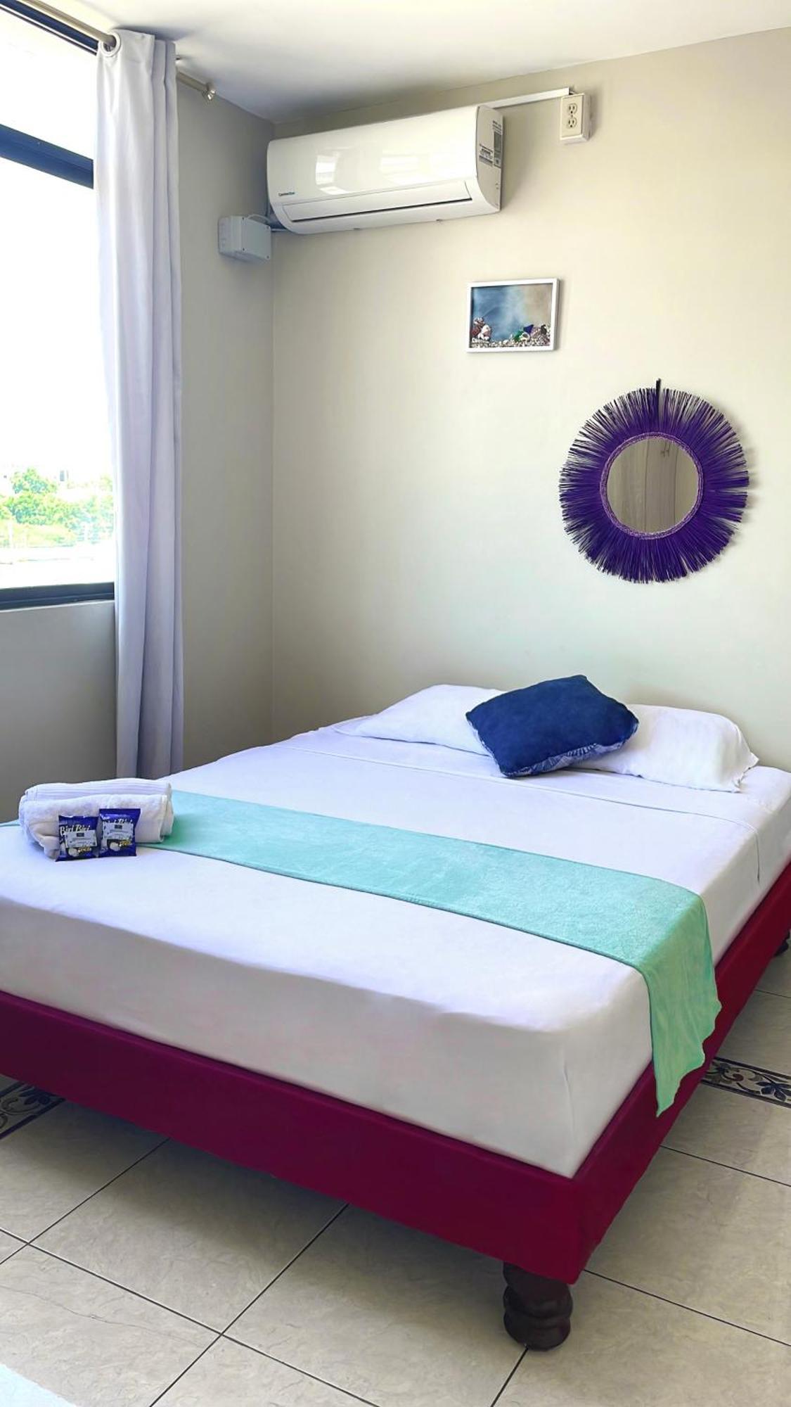 Reef Hostel 만타 외부 사진