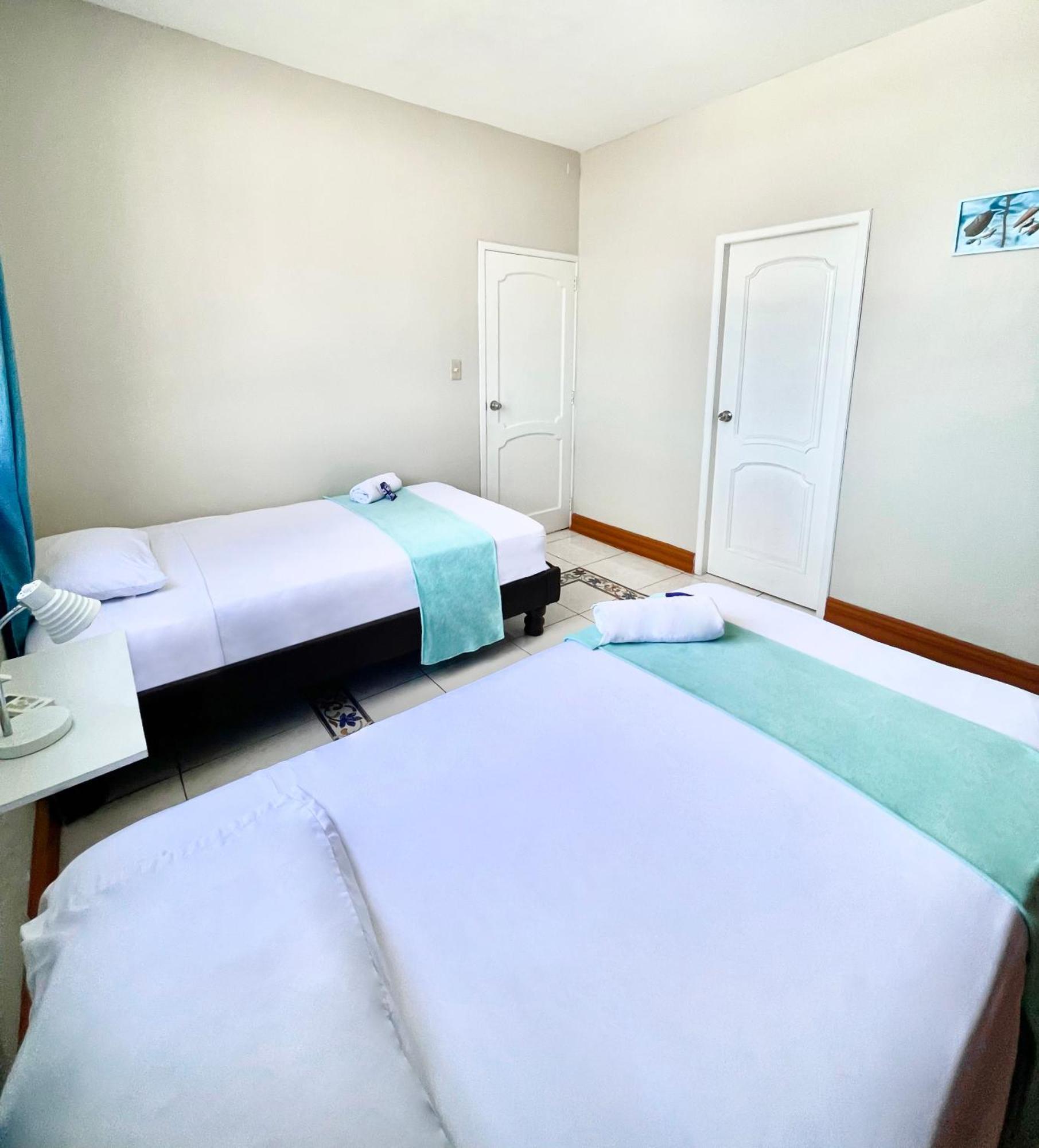 Reef Hostel 만타 외부 사진